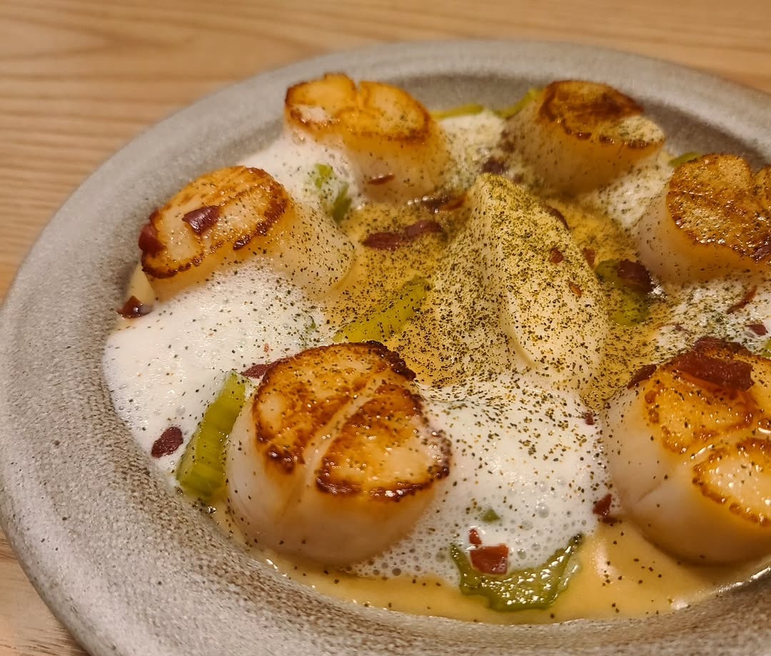 출처 : 엠바시 Embassy 인스타그램 검색 결과