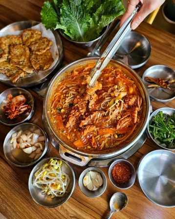 한옥마을물갈비 , 전북특별자치도 전주시 완산구 동문길 28 실비집(왕대포)