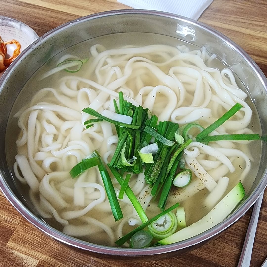 출처 : 어머니손칼국수 인스타그램 검색 결과