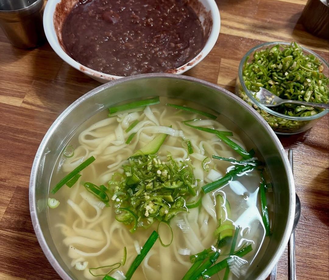 출처 : 어머니손칼국수 인스타그램 검색 결과