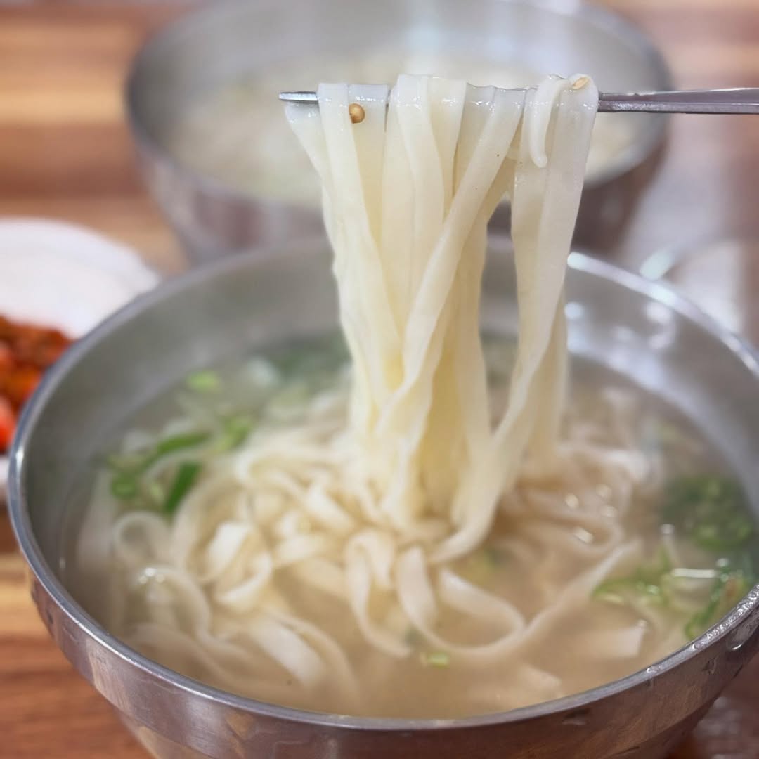 출처 : 어머니손칼국수 인스타그램 검색 결과