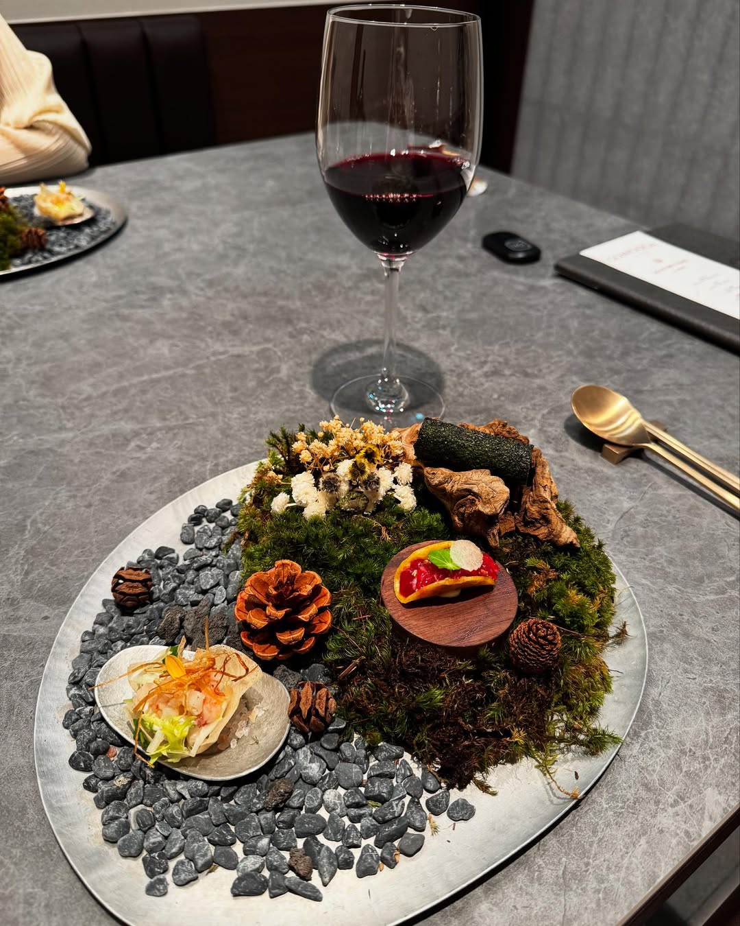 출처 : 고우가 강남 역삼역점 인스타그램 검색 결과