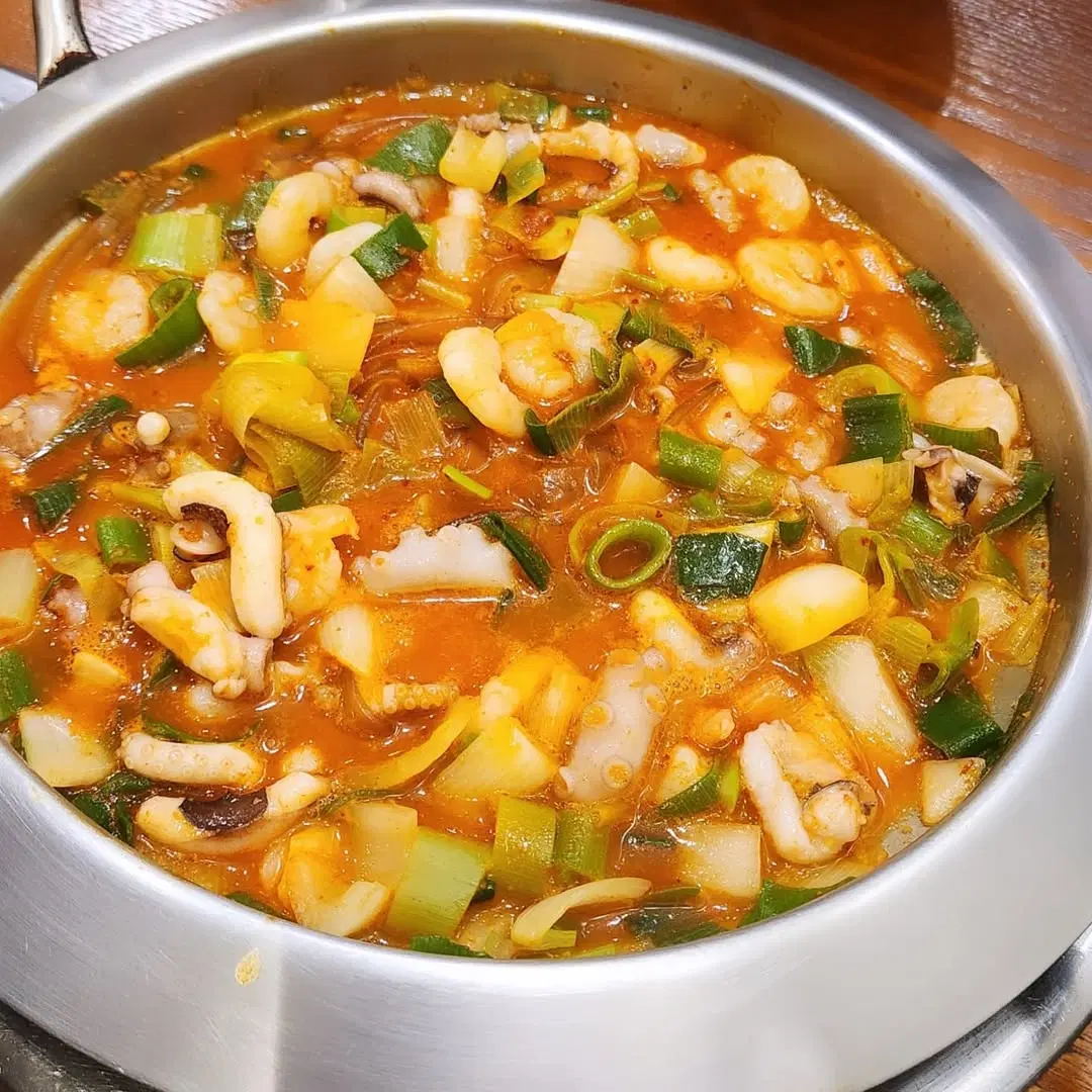 사위식당 여의도점 , 서울특별시 영등포구 국제금융로2길 32