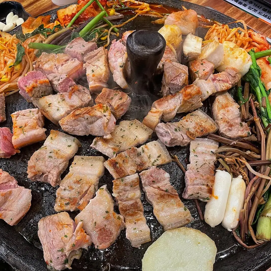 육돈 , 경기도 화성시 동탄반송길 23