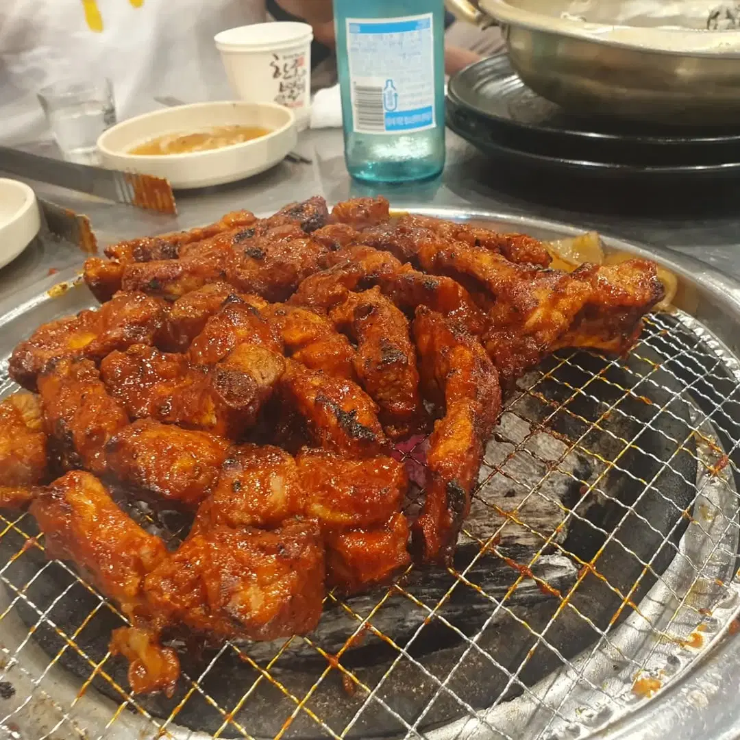 출처 : 청춘극장 쪽갈비 인스타그램 검색 결과