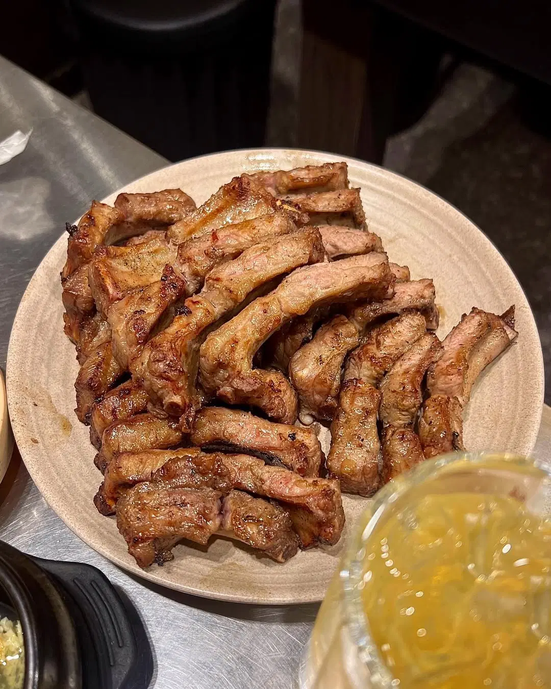 출처 : 청춘극장 쪽갈비 인스타그램 검색 결과