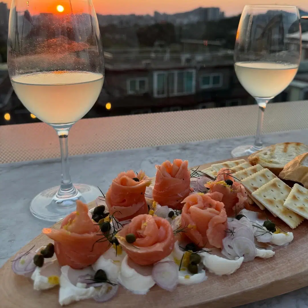 출처 : 오드스테어 공식 인스타그램