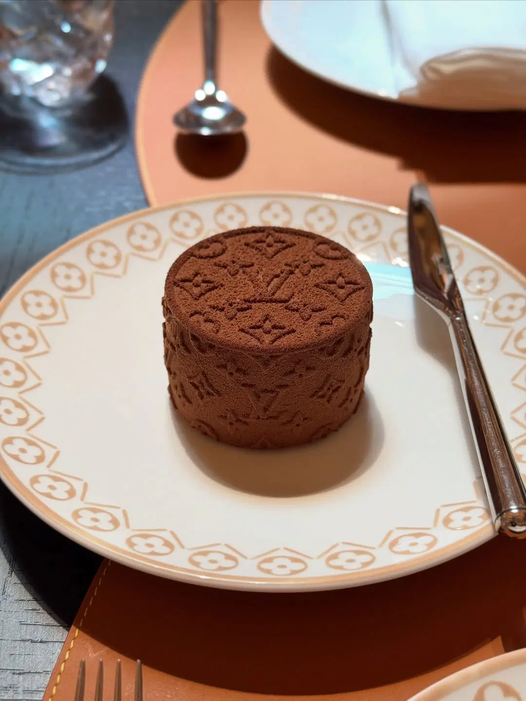 출처 : 르 카페 루이 비통 인스타그램 검색 결과