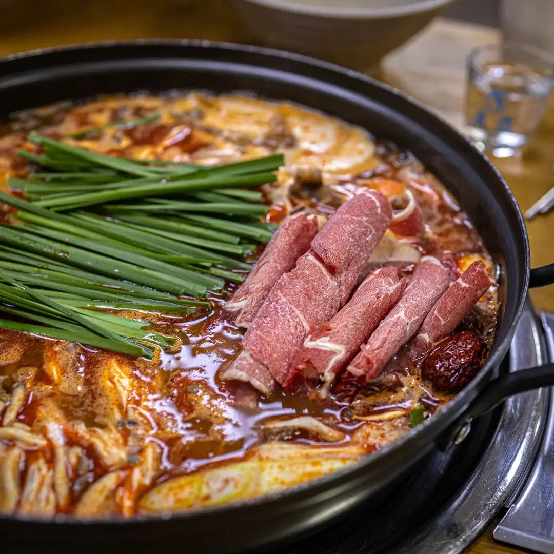 두거리우신탕 전주효천점 , 전북특별자치도 전주시 완산구 우전로 93 