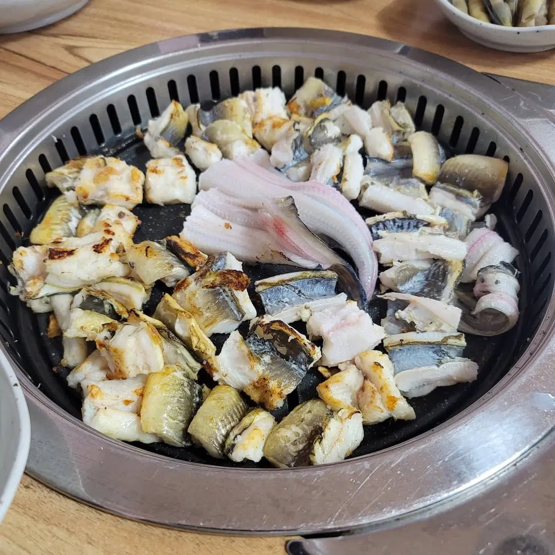 김선장장어구이 , 경상남도 통영시 도천상가안길 73 . 126호