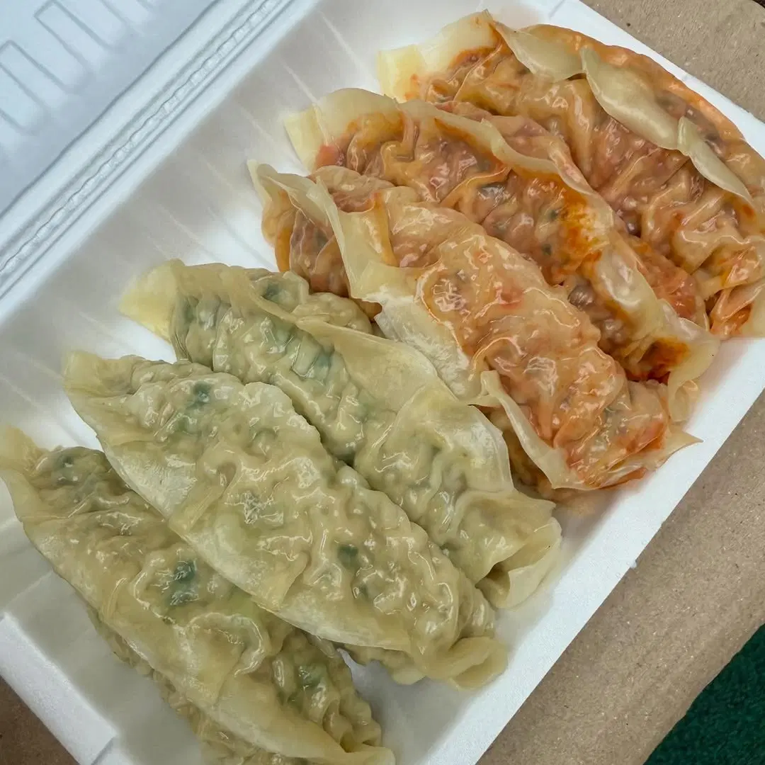 진성만두 망원시장점 , 서울특별시 마포구 월드컵로13길 9 