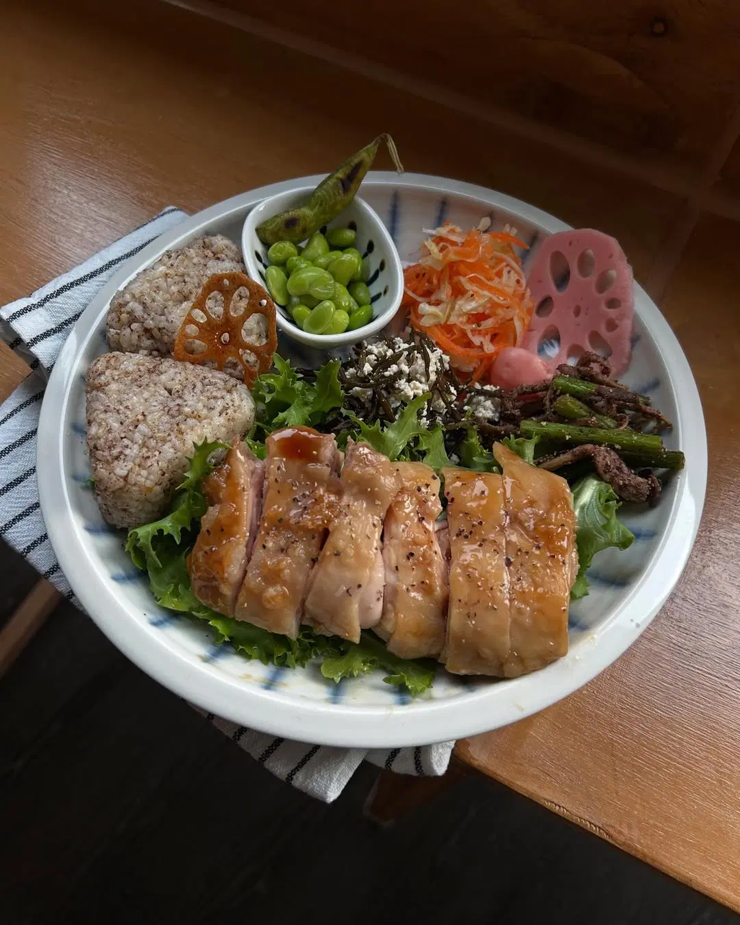 아이오밀 , 서울특별시 마포구 백범로16안길 15-1