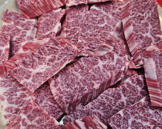 한우면 개나리 압구정본점 , 서울특별시 강남구 압구정로30길 17 