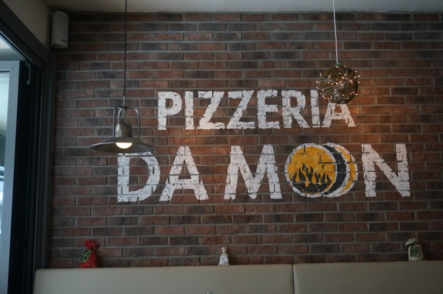 place_img