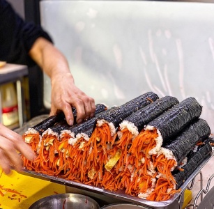 김밥 좀 먹어본 마니아들이 인정한, 전국 김밥 맛집 BEST 5 매거진에 대한 사진입니다.