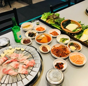 집 나간 입맛도 돌아오는 마성의 한 쌈, 서울 쌈밥 맛집 5곳 매거진에 대한 사진입니다.