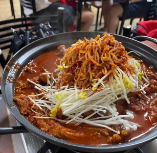 화끈하게 맵다, 서울 매운요리 맛집 5곳 매거진에 대한 사진입니다.