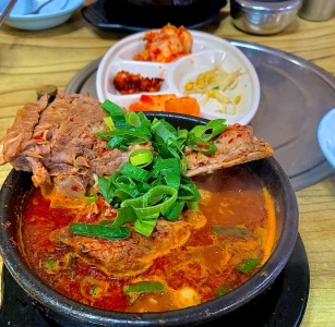 먹고싶을텐데~, 성시경이 추천한 서울 맛집 5곳 매거진에 대한 사진입니다.