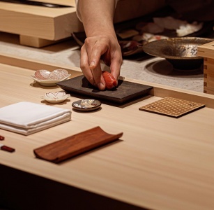 눈감고 음미하는 미각의 결정체! 신상 스시 오마카세 맛집 베스트5 매거진에 대한 사진입니다.