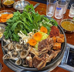 매일 웨이팅 행렬! 강남역 유명 맛집 5곳 매거진에 대한 사진입니다.