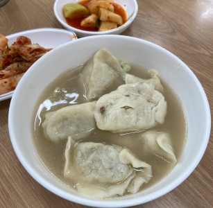 성내동 사람들이 사랑하는 강동구청역 맛집 3 매거진에 대한 사진입니다.