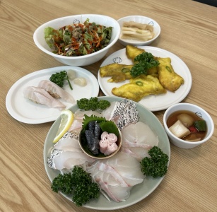 한 여름 복달임의 제왕 민어탕을 맛볼 수 있는 곳 더형제 매거진에 대한 사진입니다.