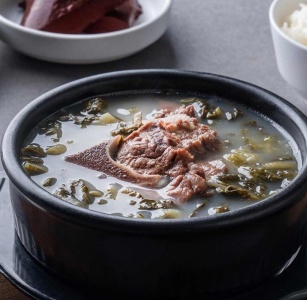 숙취를 확 풀어주는 전국 해장국 신흥강자 5 매거진에 대한 사진입니다.