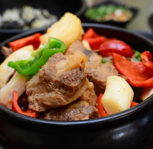 생방송투데이x식신 빅데이터 맛집-매운양푼갈비찜 매거진에 대한 사진입니다.