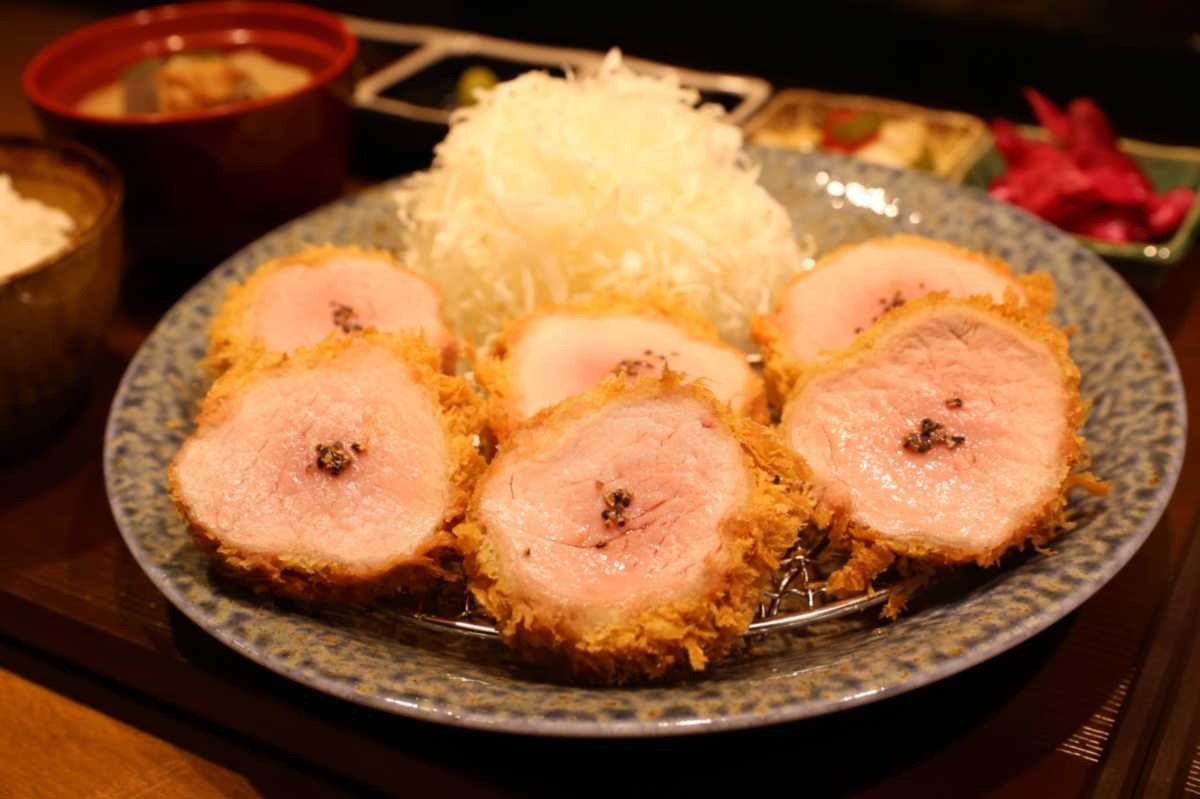 겉바속촉 극강의 풍미와 부드러움, 줄서는 돈카츠 신상 맛집 베스트5 
