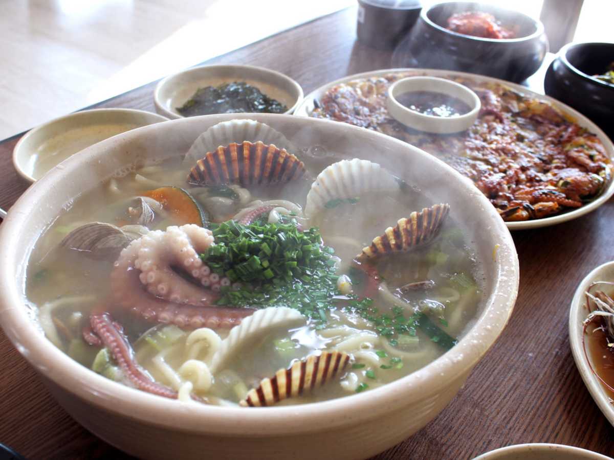 전국 칼국수 신흥 맛집 5 ― 새해에는 술술 풀리길