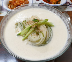 매거진 이미지