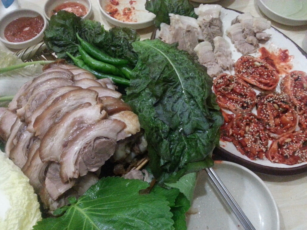 이필당 왕족발보쌈 본점 매장 방문 후 남겨주신 고객 리뷰 사진입니다.