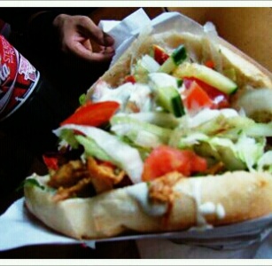 Mustafas Gemuse Kebab(무스타파야채케밥) 매장 방문 후 남겨주신 고객 리뷰 사진입니다.