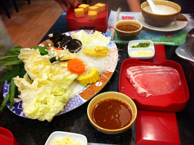 MK Suki(MK수끼 씨암파라곤점) 매장 방문 후 남겨주신 고객 리뷰 사진입니다.