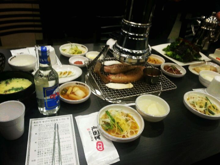 흑돈가 매장 방문 후 남겨주신 고객 리뷰 사진입니다.