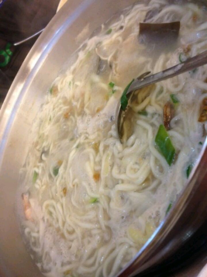 홍두깨 칼국수  매장 방문 후 남겨주신 고객 리뷰 사진입니다.