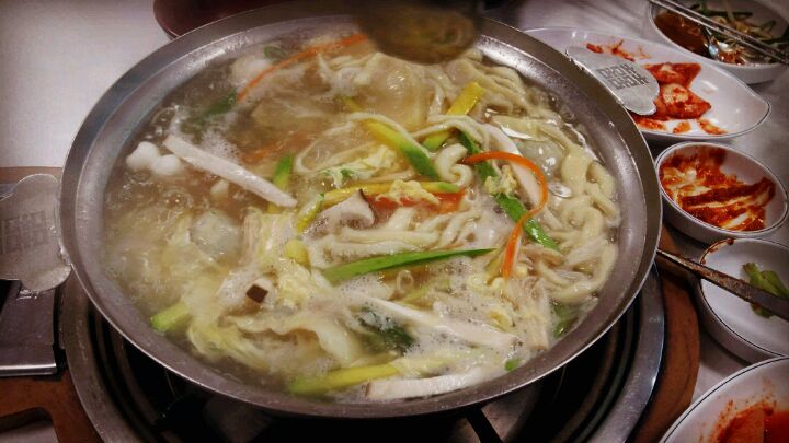 옥수숯불구이 매장 방문 후 남겨주신 고객 리뷰 사진입니다.