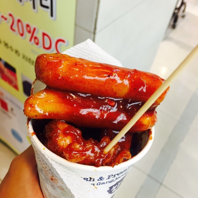 꿀잔치닭강정 매장 방문 후 남겨주신 고객 리뷰 사진입니다.