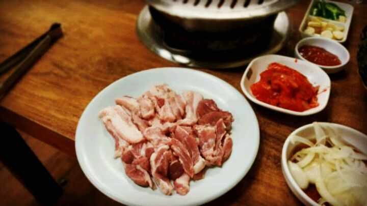 한정식당 매장 방문 후 남겨주신 고객 리뷰 사진입니다.