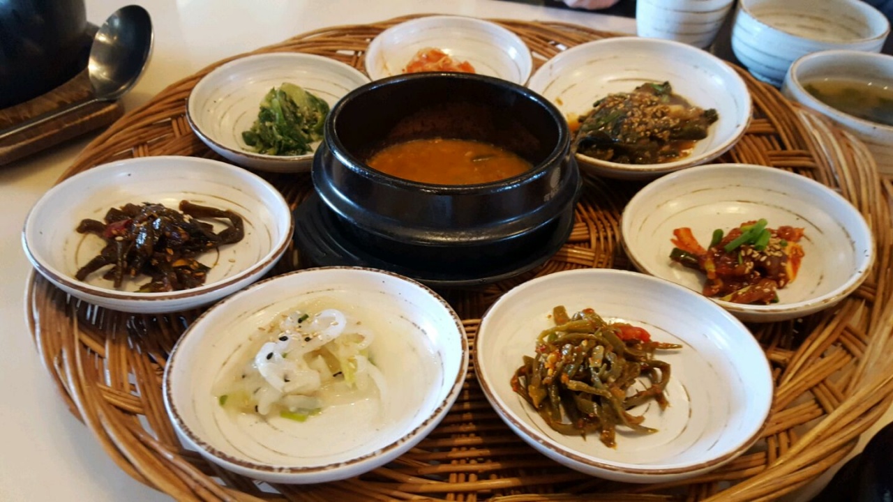 미젠한정식 매장 방문 후 남겨주신 고객 리뷰 사진입니다.
