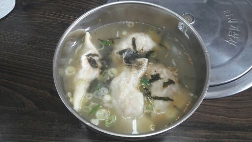 엄마손만두  매장 방문 후 남겨주신 고객 리뷰 사진입니다.