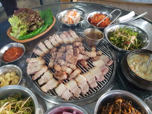 흑돈향 매장 방문 후 남겨주신 고객 리뷰 사진입니다.