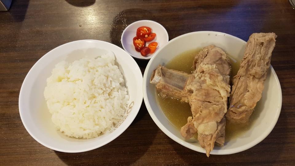 Song Fa Bak Kut Teh (송파바쿠테) 매장 방문 후 남겨주신 고객 리뷰 사진입니다.