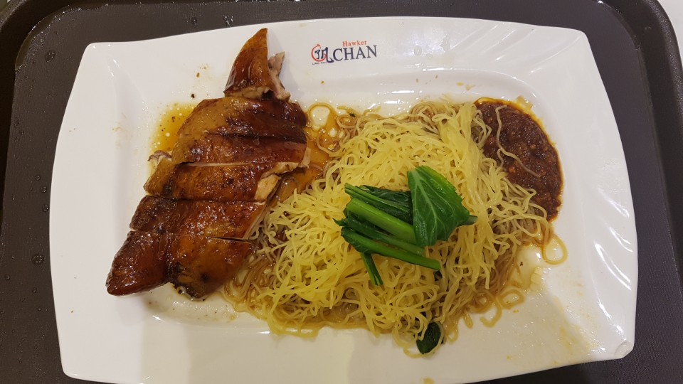 호커찬 hawker chan 매장 방문 후 남겨주신 고객 리뷰 사진입니다.