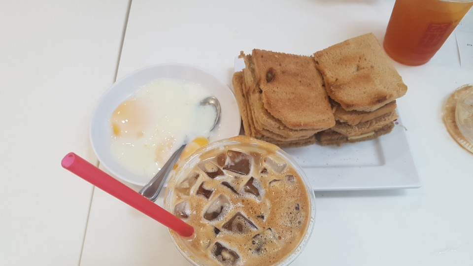 Ya Kun Kaya Toast  매장 방문 후 남겨주신 고객 리뷰 사진입니다.