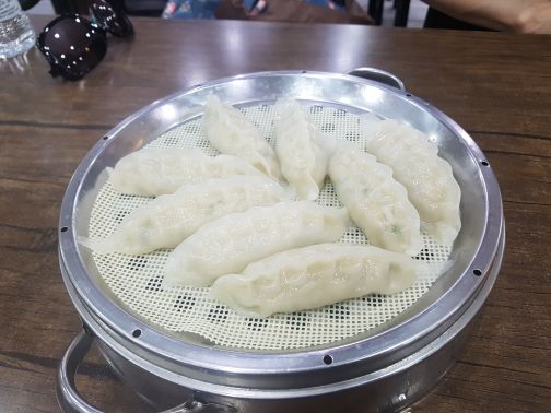 춘하추동밀면 매장 방문 후 남겨주신 고객 리뷰 사진입니다.
