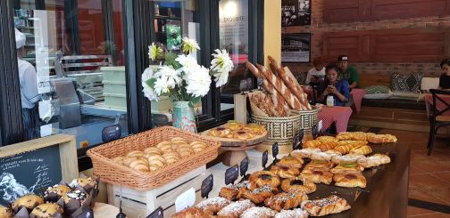 Zurich Bread Factory and Café  매장 방문 후 남겨주신 고객 리뷰 사진입니다.