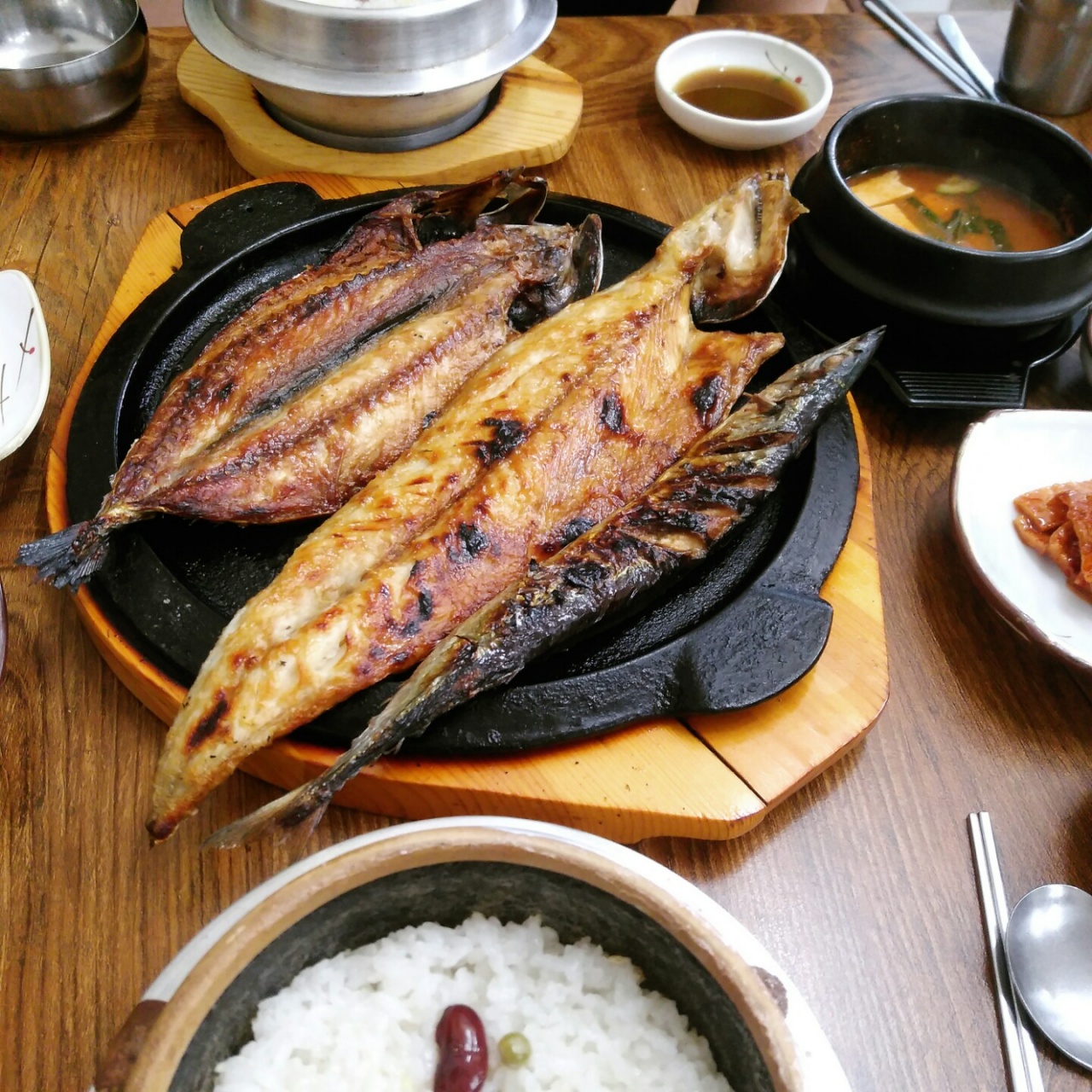 섬마을생선굽는집 매장 방문 후 남겨주신 고객 리뷰 사진입니다.