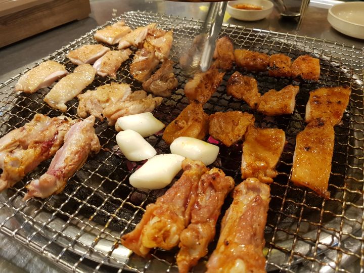 한가네숯불닭갈비 매장 방문 후 남겨주신 고객 리뷰 사진입니다.