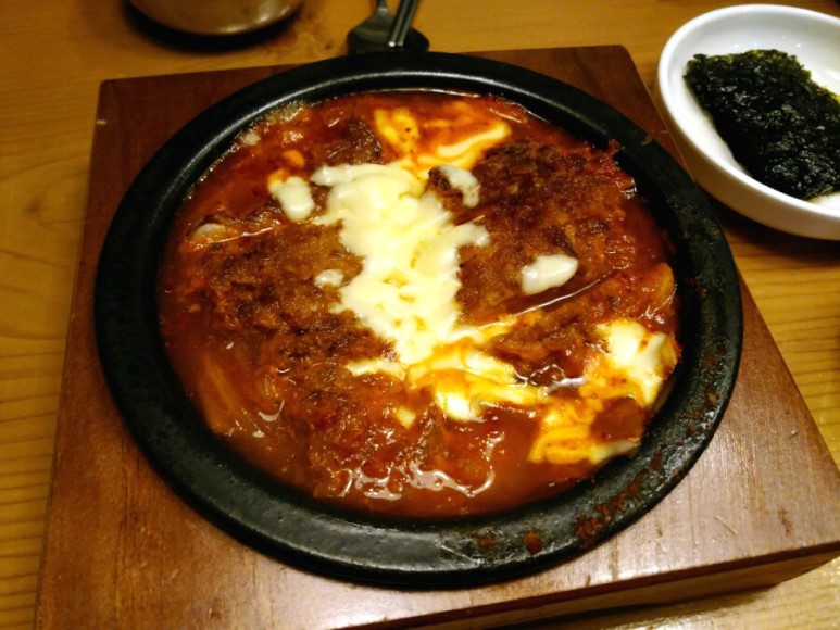 정성식당 매장 방문 후 남겨주신 고객 리뷰 사진입니다.